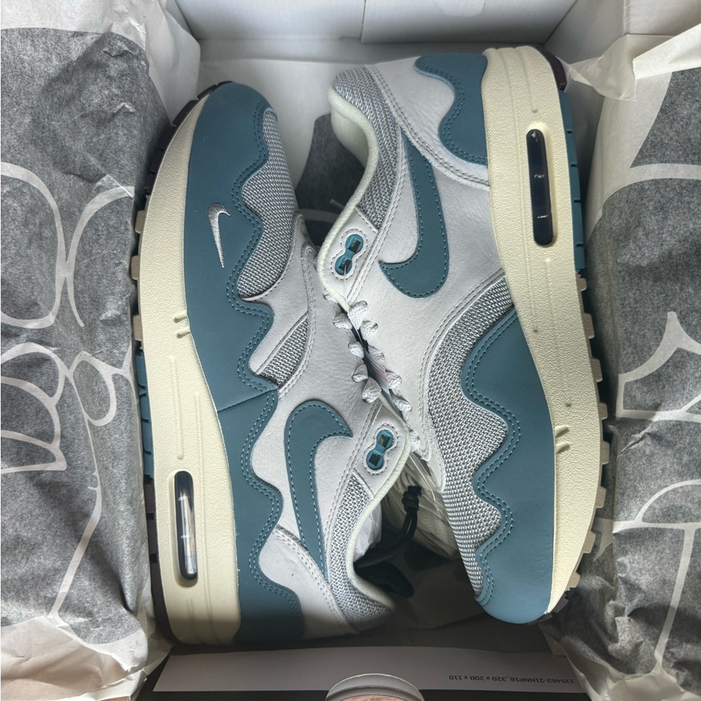Nike x Patta air max 1 size 8 men’s